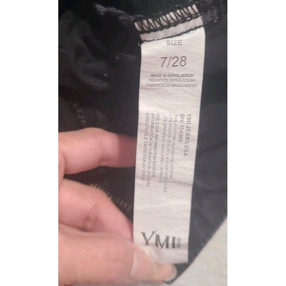 YMI‎ WannaBettaButt Black Distressed Flare Jeans Women's Size 7/28 Raw Hem - Picture 4 of 9